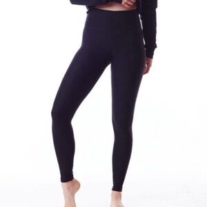 VIMMIA Black Triangle Jacquard Ribbed High Waist Compression Leggings Sz Medium